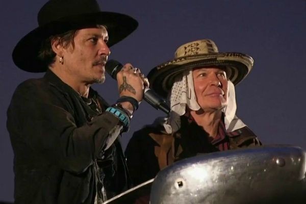 Imagem da noticia Johnny Depp sofre críticas por comentário sobre Trump
