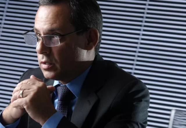 Imagem da noticia B3 abre sem oferecer Petrobras. Retoma às 10h e tem queda abrupta