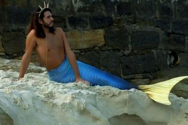 Imagem da noticia Jovem de 22 anos ganha a vida como sereio no Rio de Janeiro
