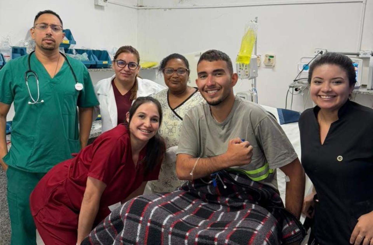 Imagem da noticia Pico Paraná: jovem resgatado apresentou desidratação e hematomas, diz secretaria