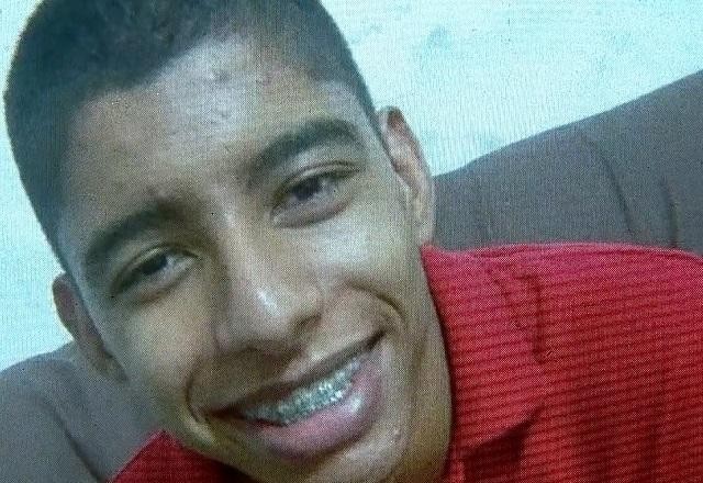 Imagem da noticia Caso Robertinho: PMs são condenados por homicídio de estudante