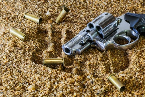 Imagem da noticia Juiz atira contra apartamento de vizinho em Copacabana