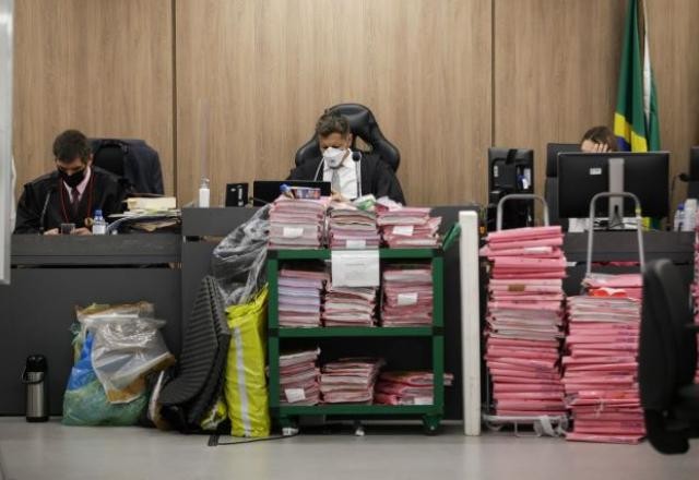 Imagem da noticia Choro, desmaio e pedidos de desculpa: os 10 dias de julgamento do caso Kiss