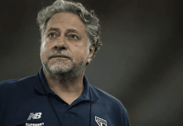 Imagem da noticia Impeachment de Casares: entenda acusações e como será votação do conselho 