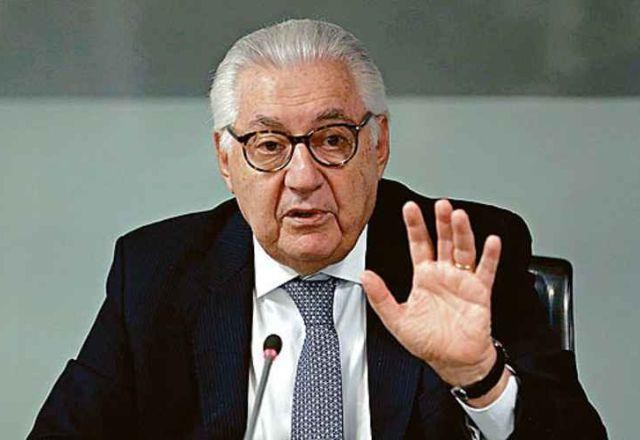 Imagem da noticia É ilusão achar que o estado pode tabelar juros, diz Afif Domingos