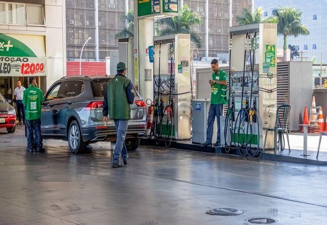 Imagem da noticia União deve R$26,9 bi a estados e DF por retirada de ICMS da gasolina