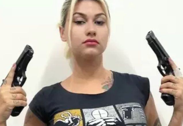 Imagem da noticia Justiça determina exclusão de posts de Sara Giromini sobre menina de 10 anos estuprada