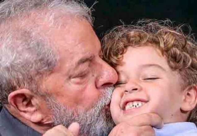 Imagem da noticia Justiça identifica autores de textos que comemoraram morte do neto de Lula