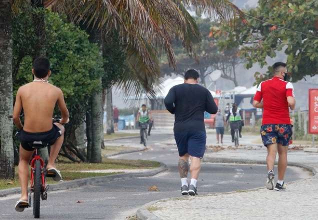 Justiça volta atrás e autoriza flexibilização da quarentena no Rio