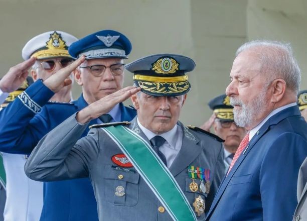 Imagem da noticia Lula se reúne nesta sexta-feira (5) com atuais e ex-comandantes das Forças Armadas 