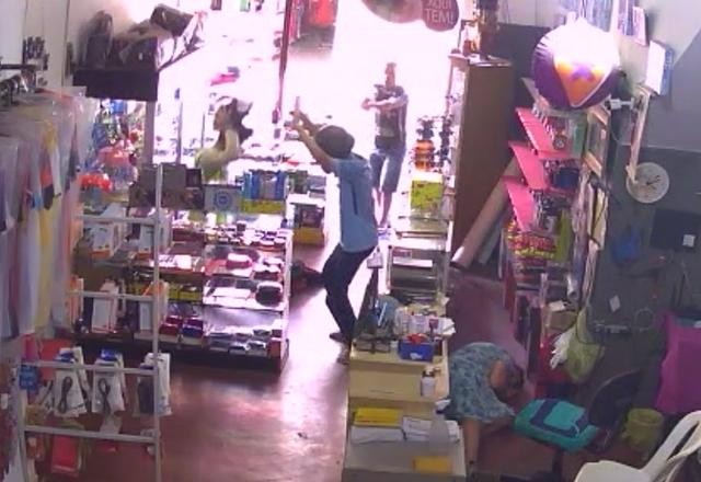 Imagem da noticia Vídeo: policial de folga flagra assalto e prende ladrões no Ceará