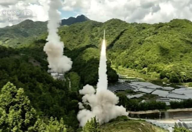 Imagem da noticia Mísseis lançados pela China em exercício militar caem no mar do Japão