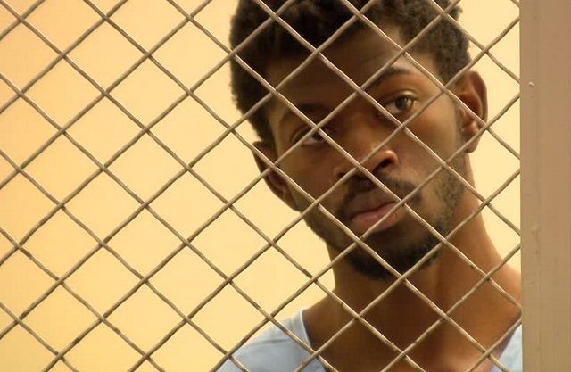 Imagem da noticia Lil Nas X é acusado por quatro crimes após ser abordado seminu e preso nos EUA