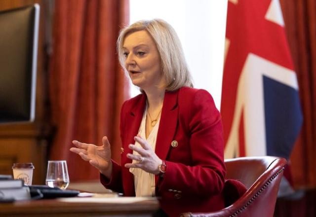 Imagem da noticia Após polêmicas, Liz Truss desiste de corte de impostos para ricos