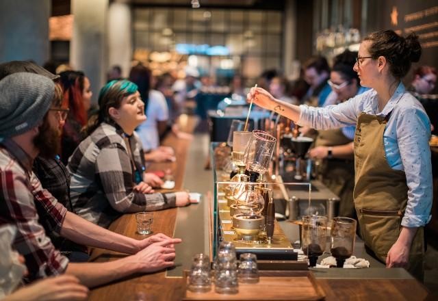 Imagem da noticia Starbucks anuncia saída da Rússia e fechamento de 130 lojas