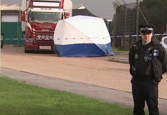 Imagem da noticia Londres: corpos encontrados em caminhão seriam de imigrantes ilegais