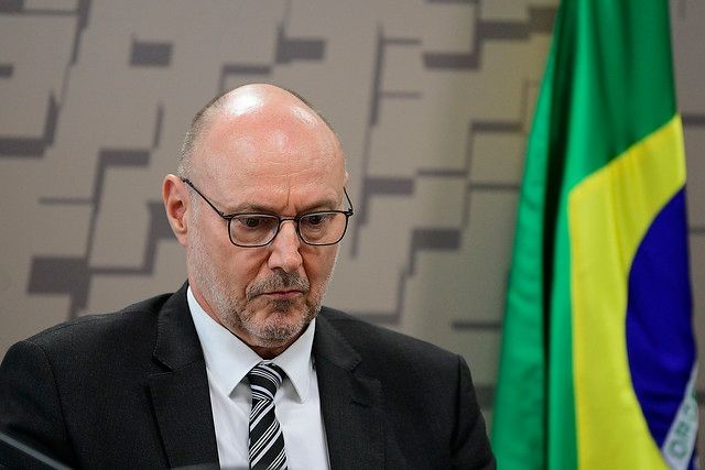 Imagem da noticia Cúpula do PT cobra mudança na Abin, mas Lula resiste