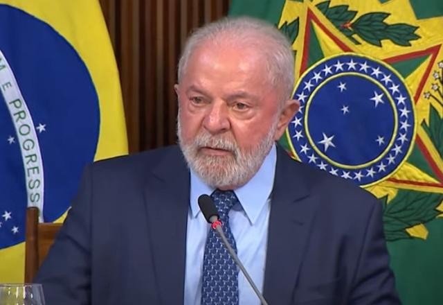 Imagem da noticia Lula se reúne com ministros para  "começar de verdade" o governo
