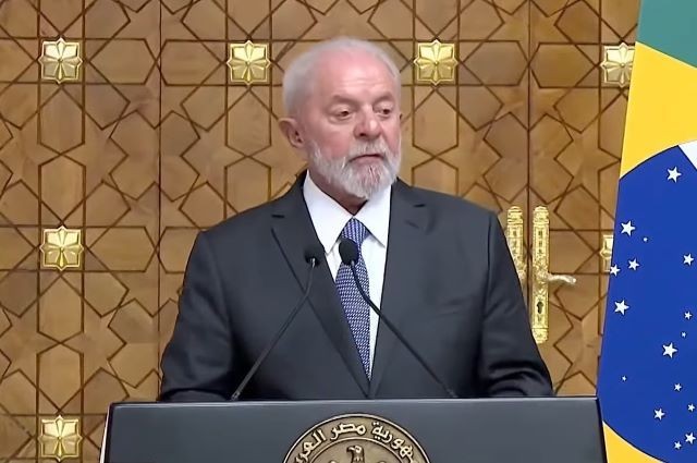 Imagem da noticia "Israel, a pretexto de derrotar o Hamas, está matando mulheres e crianças", diz Lula no Egito