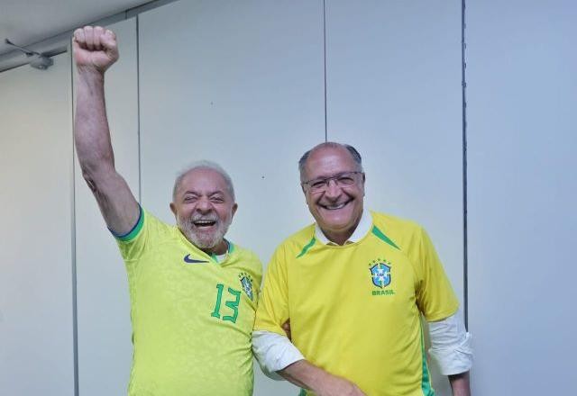 Imagem da noticia Lula quer diplomação até dia 12 para acelerar anúncio de ministros 