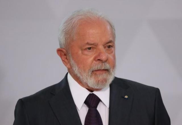 Imagem da noticia Sem base no Congresso e com projetos relançados, Lula chega aos 100 dias