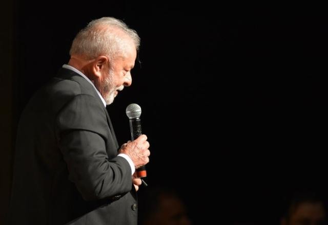 Imagem da noticia Irritado com reação do mercado, Lula ironiza: "Fica nervoso à toa"