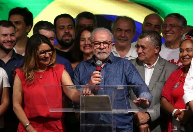 Imagem da noticia Cores verde e amarelo pertencem a todos os brasileiros, diz Lula