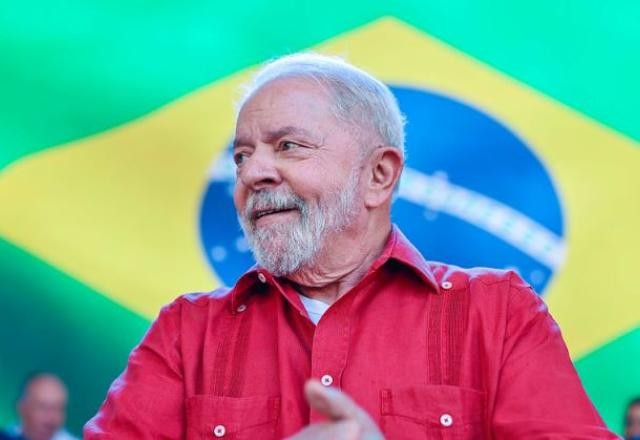 Imagem da noticia AO VIVO: Lula faz caminhada com apoiadores em Alagoas