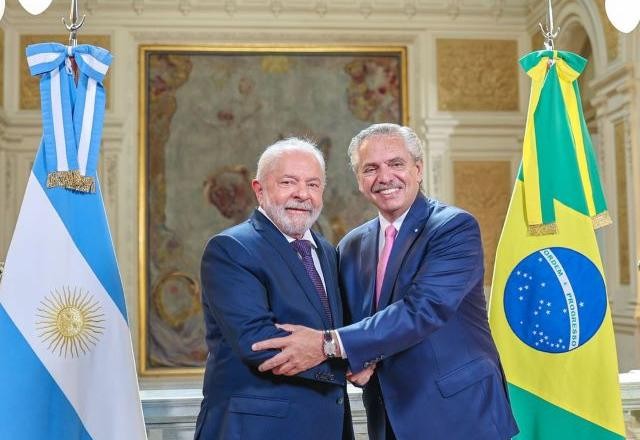 Imagem da noticia Moeda comum na América do Sul: boa para quem?