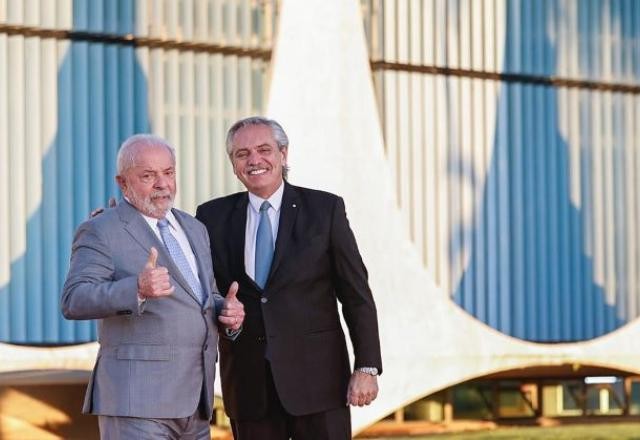 Imagem da noticia Lula se reúne com presidente argentino para discutir exportações brasileiras