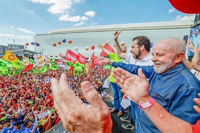 Imagem da noticia Concorrentes em SP acionam Justiça contra pedido de Lula por votos em Boulos