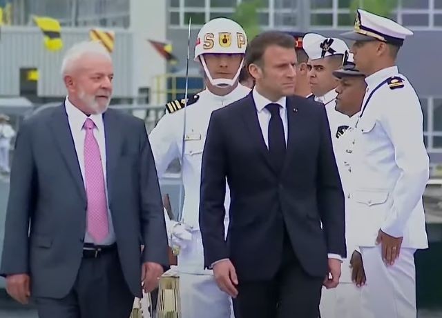 Lula e Macron inauguram submarino no Rio com transferência de tecnologia