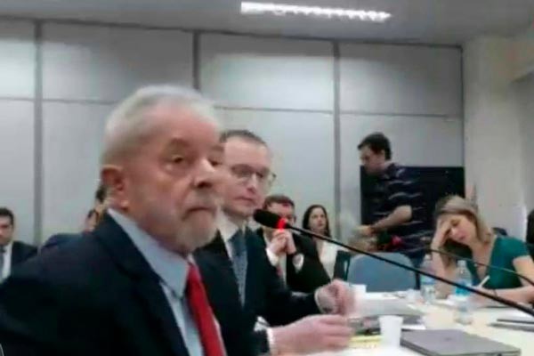 Imagem da noticia Lula e juíza discutem rispidamente durante depoimento do ex-presidente