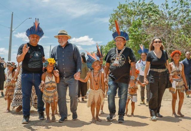 Imagem da noticia Lula defende demarcação de terras indígenas e promete financiamento agrícola 