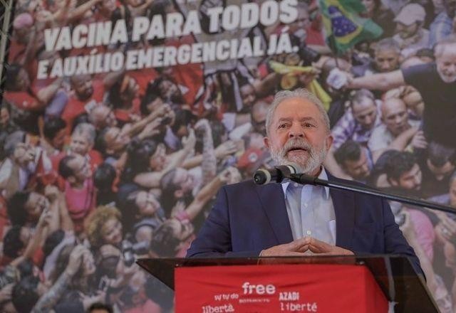 Apesar de riscos, Lula quer fazer campanha na rua