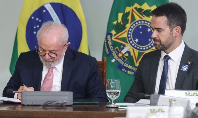 Imagem da noticia Governo anuncia investimentos em infraestrutura e saúde no Rio Grande do Sul
