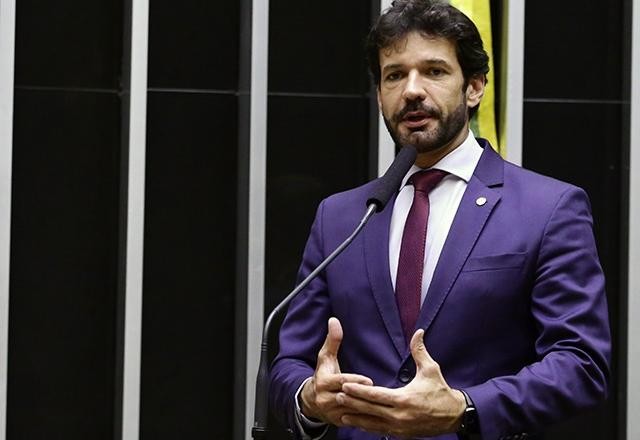 Imagem da noticia Ex-ministro do Turismo e deputados federais vão à sede do PL