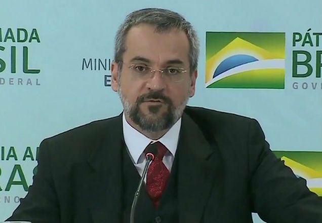 MEC recua e retoma exame de alfabetização de crianças no ensino fundamental