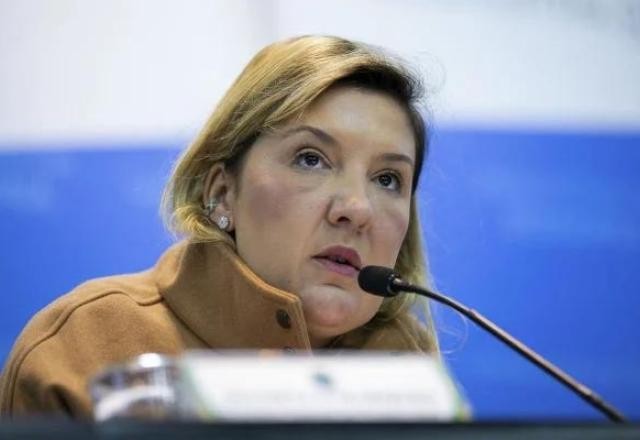 Imagem da noticia Nova presidente da Caixa toma posse e promete rigor na apuração de denúncias