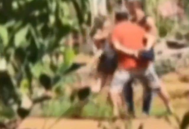 Imagem da noticia Lutador de MMA é preso após agredir esposa com filha no colo 