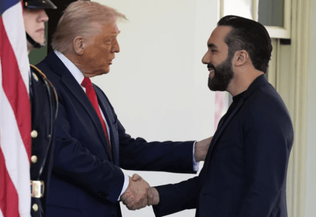 Imagem da noticia Trump se reúne com Bukele e diz que país quer deportar o máximo possível de imigrantes