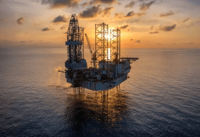 Imagem da noticia Petróleo entrou em 'ponto de ruptura' com bloqueio em Ormuz, diz consultoria