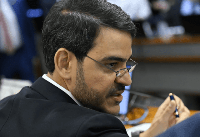 Imagem da noticia Messias nega perseguição e diz ter agido “por dever” no 8 de janeiro