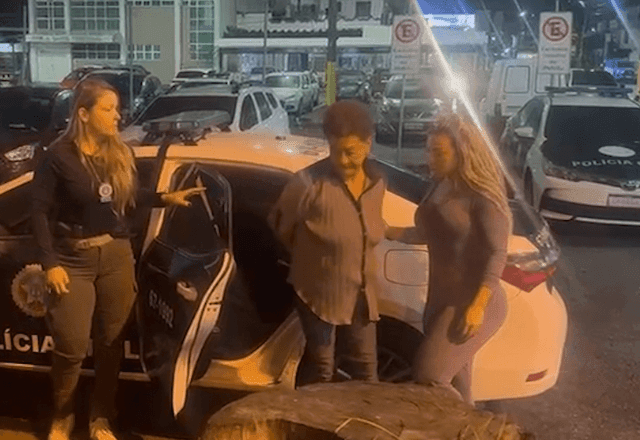 Imagem da noticia Idosa que estava foragida por estupro de vulnerável é presa no dia do aniversário