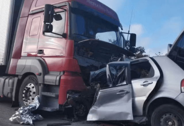 Imagem da noticia Acidente em rodovia mata família em Minas Gerais