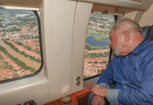 Imagem da noticia Lula chega a Ubá, uma das regiões afetadas pelas chuvas em Minas
