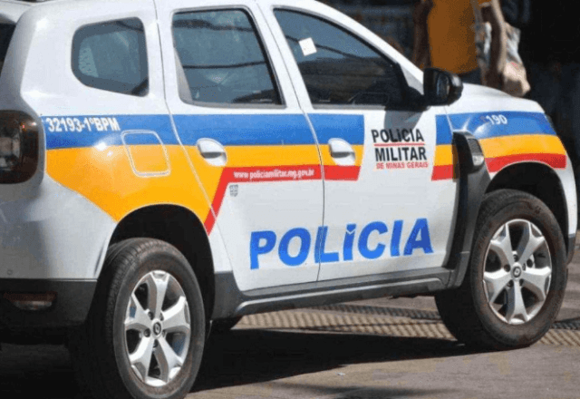 Imagem da noticia Homem ameaça matar companheira, mantém 15 reféns e morre baleado em Minas