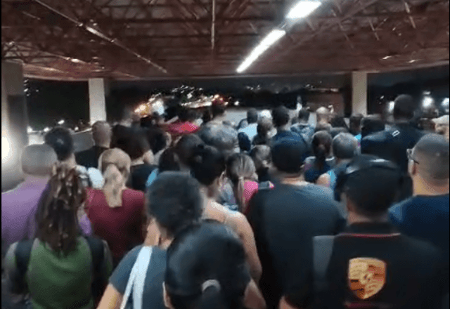 Imagem da noticia No Rio, roubo de cabos causa fechamento de estações de metrô