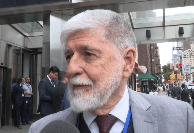 Imagem da noticia Celso Amorim diz que bombardeio de Israel ao Líbano é "tremendamente revoltante"