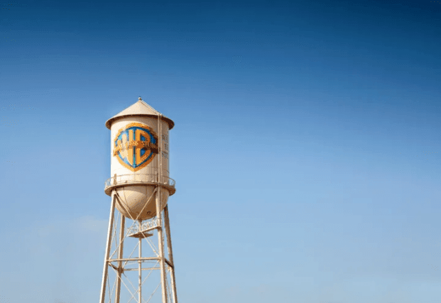 Imagem da noticia Warner volta a avaliar proposta da Paramount em meio a fusão bilionária